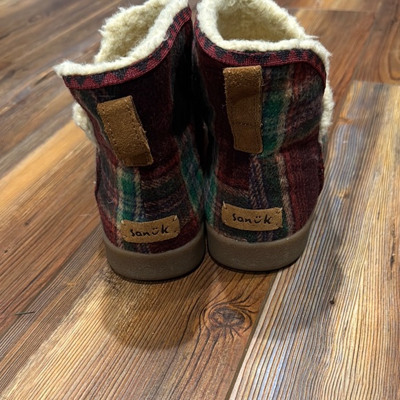 Sanuk Plaid Ankle Boots - Red and Green - Picture 2 of 6